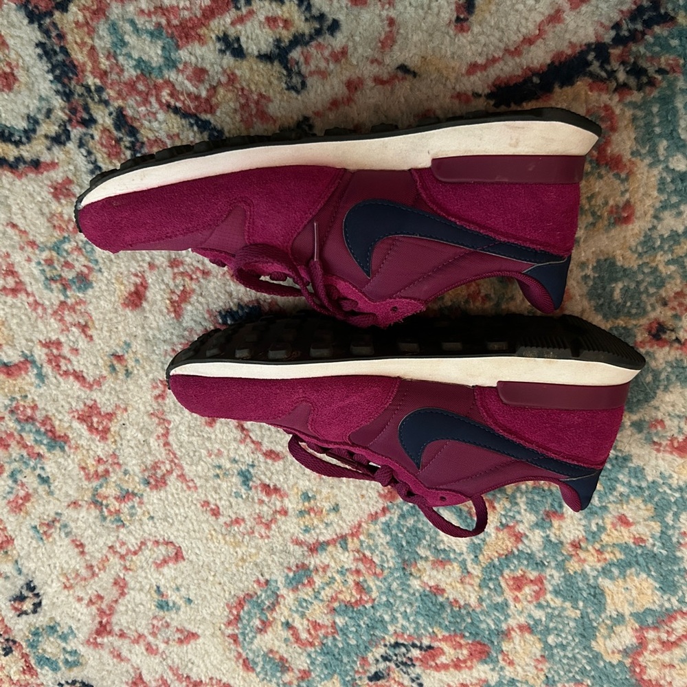 Nike Women's Sneakers - Picture 4 of 9